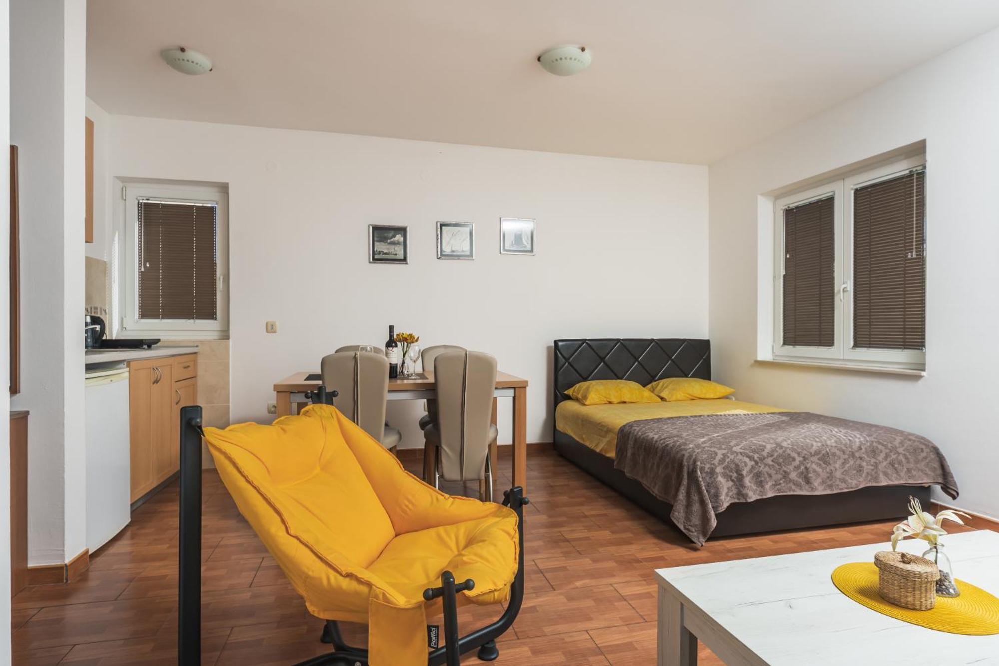 Apartments Franicevic Petrovac Exterior foto